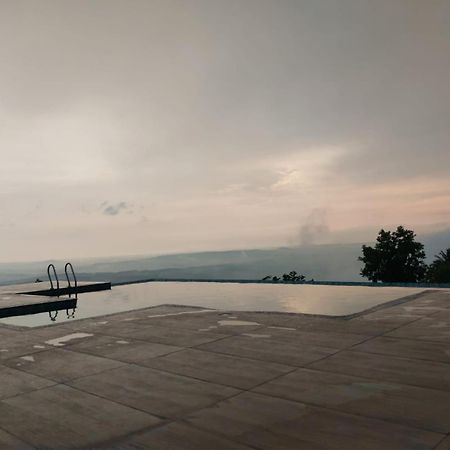 Whiteflower Mountain Resort Perintalmanna Екстер'єр фото