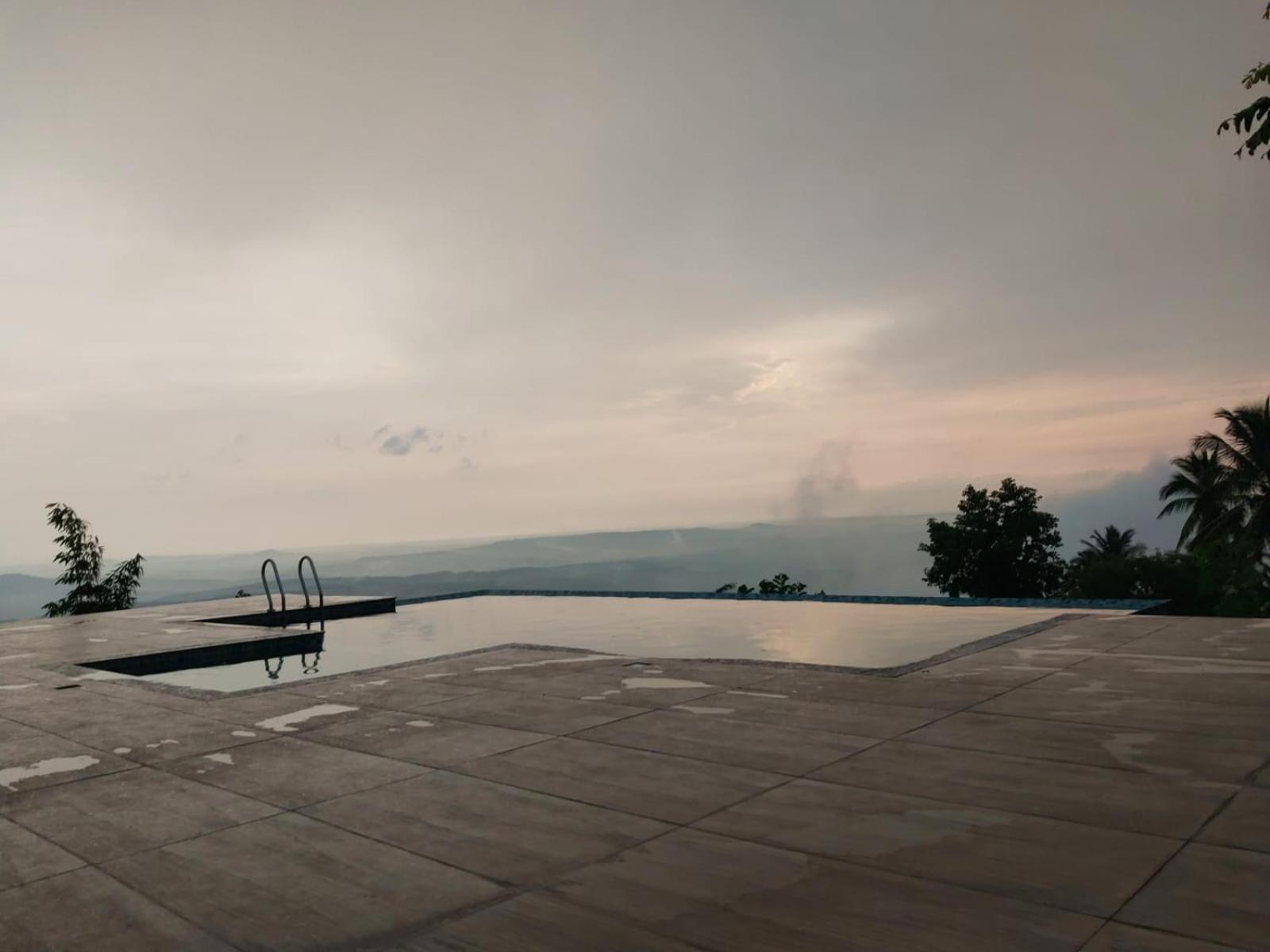 Whiteflower Mountain Resort Perintalmanna Екстер'єр фото